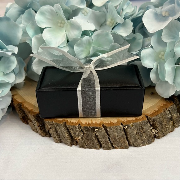 Elegant Ocean Blue and Gold Quartz Watch Cufflinks - Picture 15 of 16